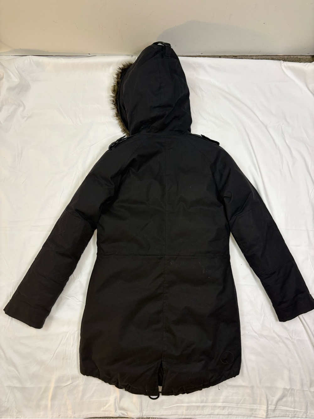 Aritzia Community Black Fur Hood Paradigm Winter Parka Coat Hemp Down Fill - Picture 8 of 8